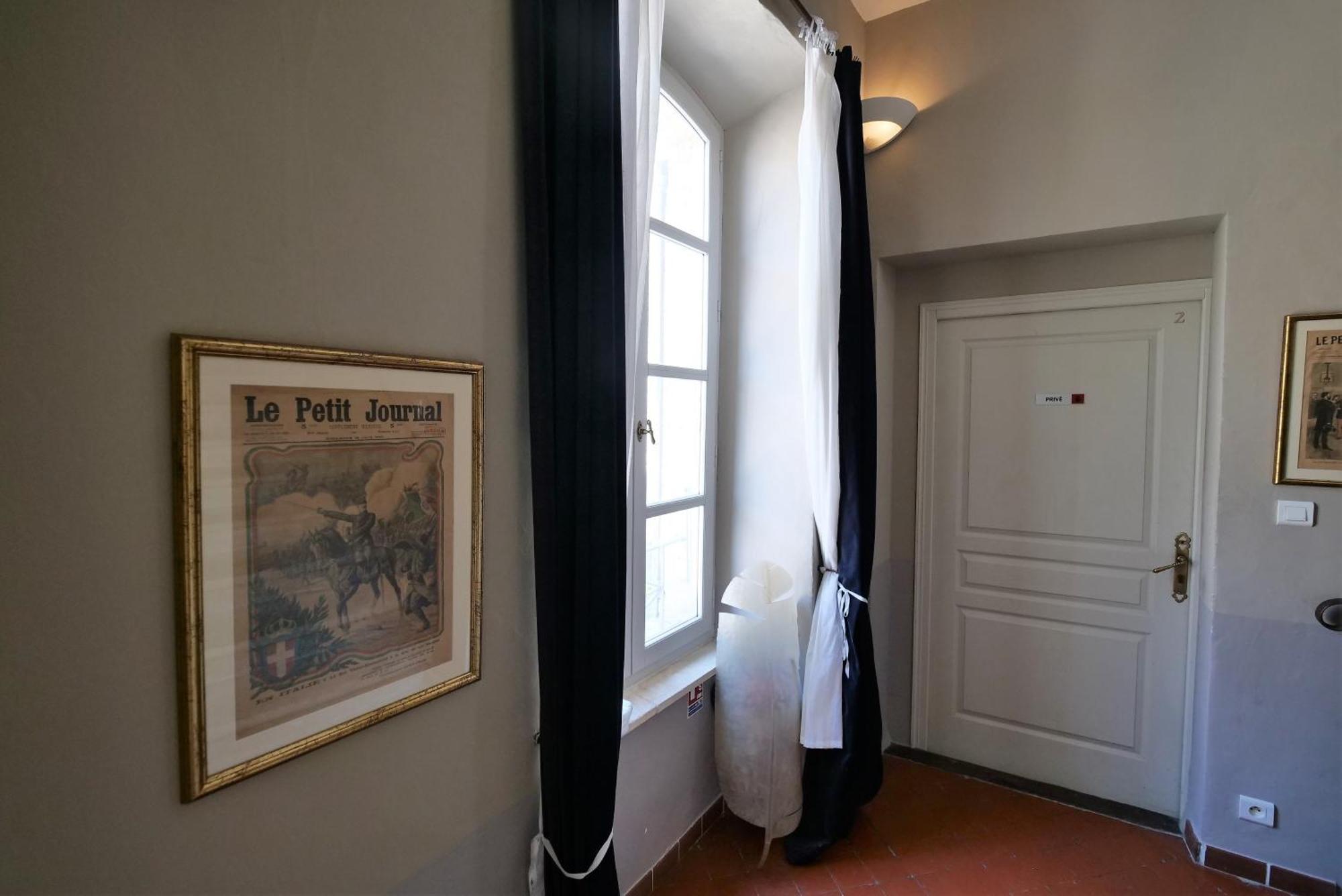 Chambres Du Vieux Bistrot Cabrières-dʼAvignon Exteriér fotografie