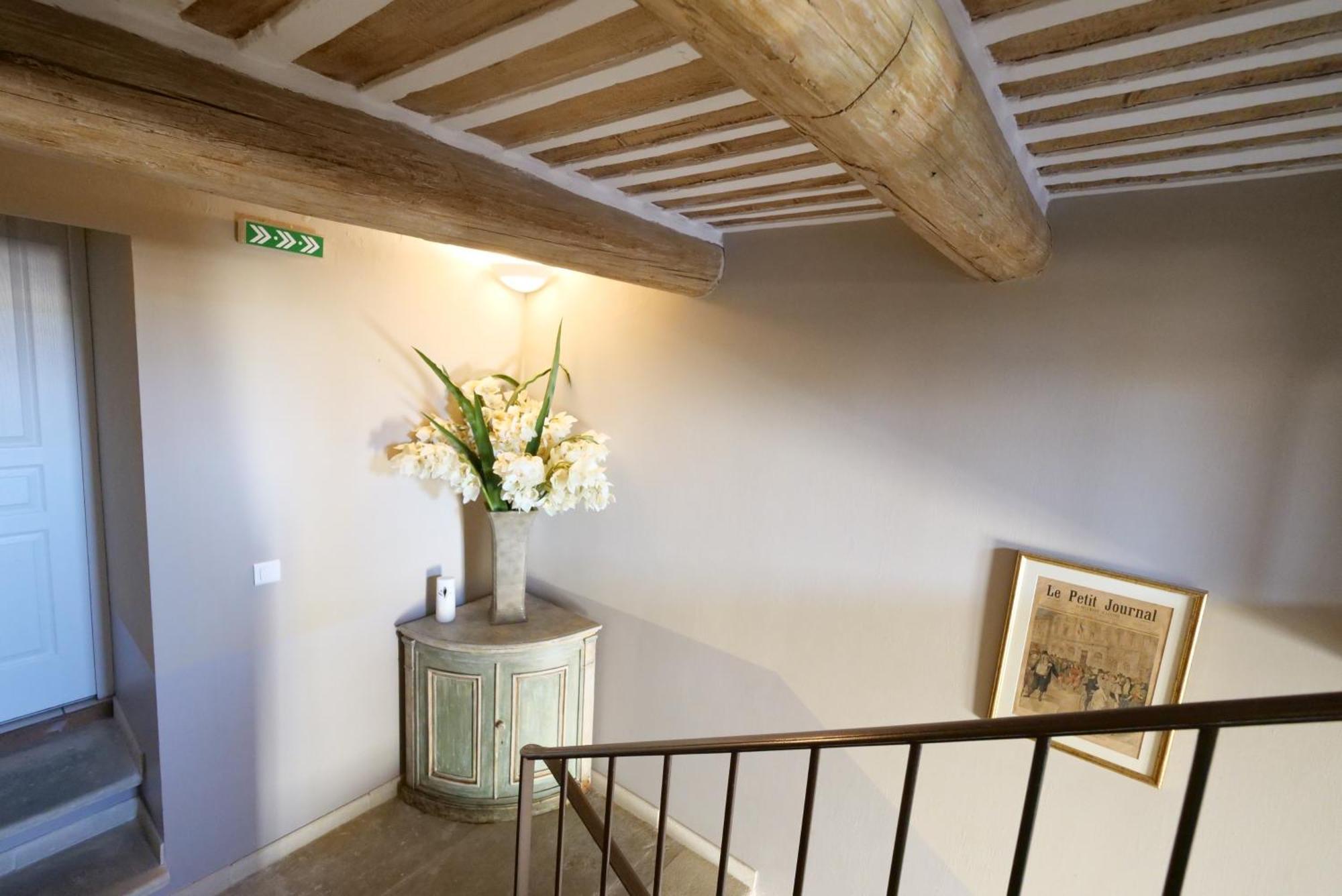 Chambres Du Vieux Bistrot Cabrières-dʼAvignon Exteriér fotografie