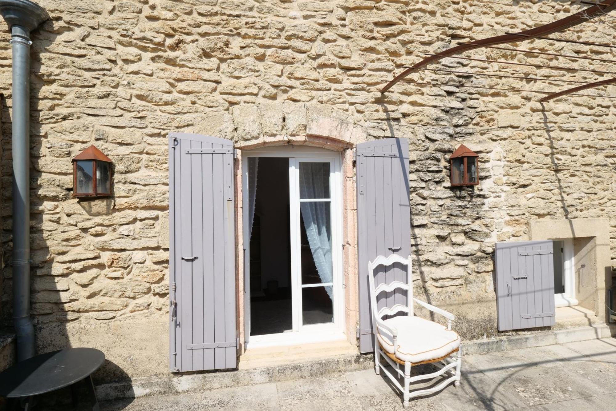 Chambres Du Vieux Bistrot Cabrières-dʼAvignon Exteriér fotografie
