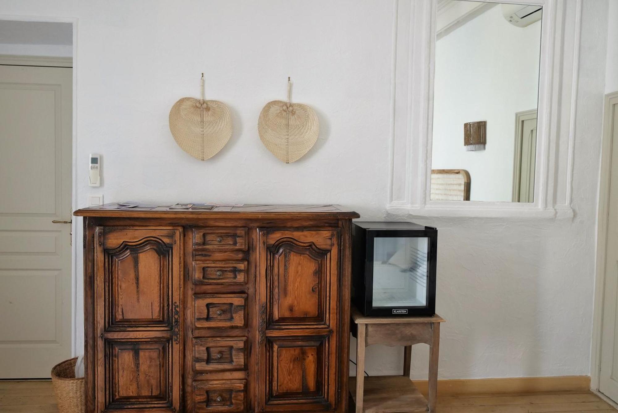 Chambres Du Vieux Bistrot Cabrières-dʼAvignon Exteriér fotografie