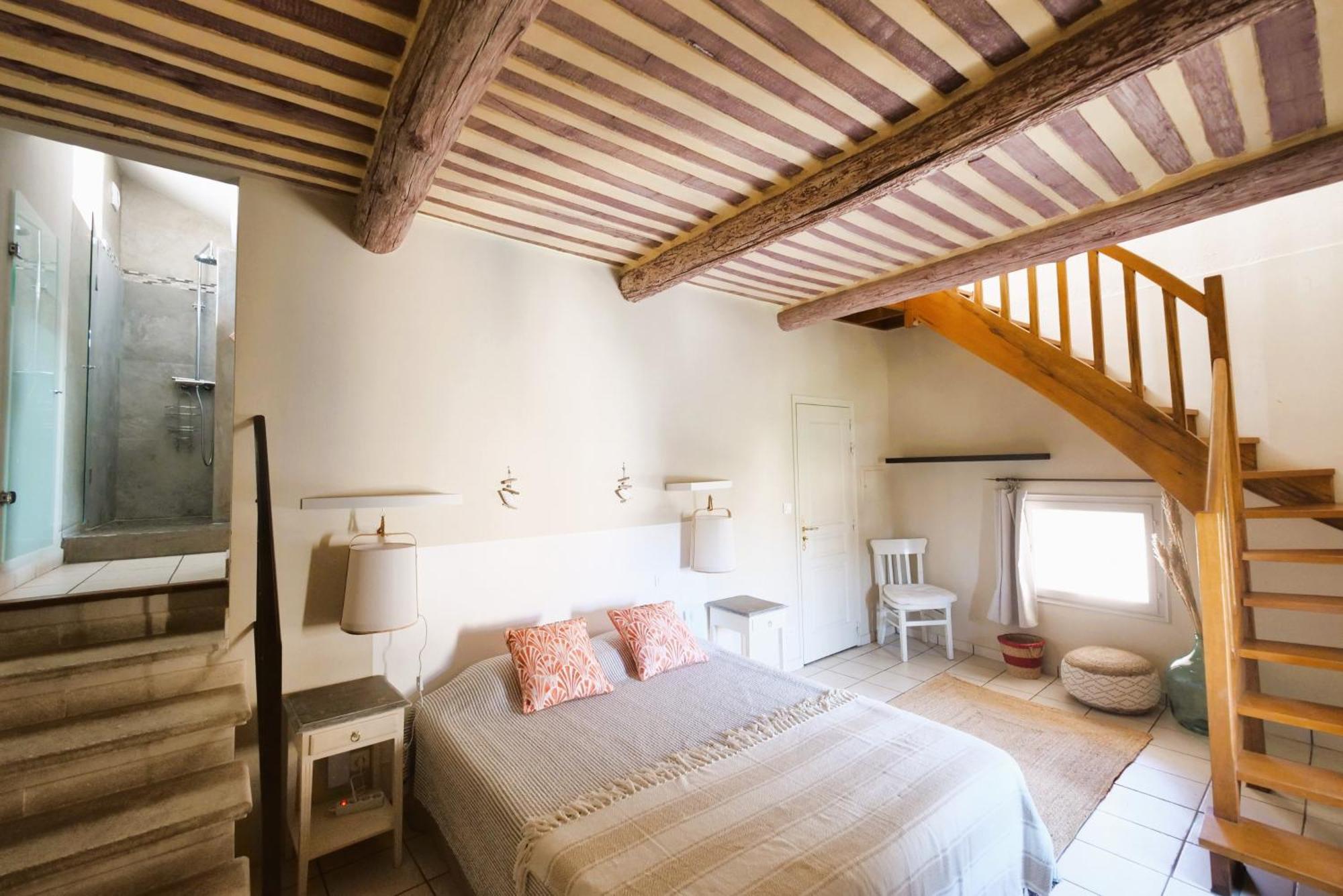 Chambres Du Vieux Bistrot Cabrières-dʼAvignon Exteriér fotografie